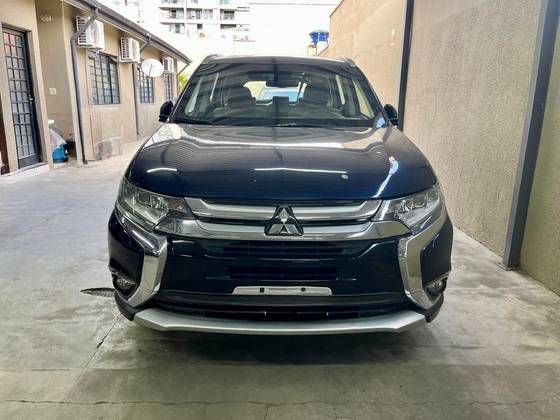 MITSUBISHI OUTLANDER 3.0 GT 4X4 V6 24V GASOLINA 4P AUTOMÁTICO